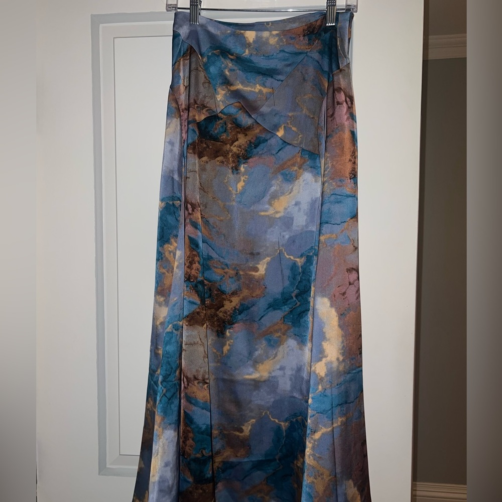 Stunning Fame on Central Marble Blue Maxi Skirt
